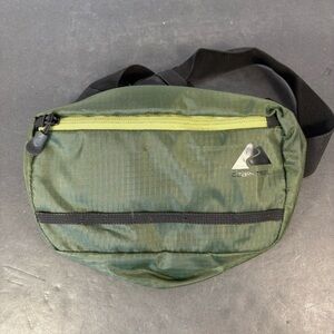 Ozark Trail 3.5 Liter Waist Pack Green Unisex Zipper Fanny Pack